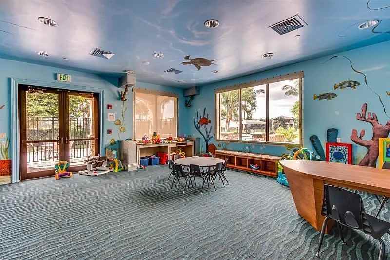 8477 Breezy Hill Dr - Photo 4 of 38
