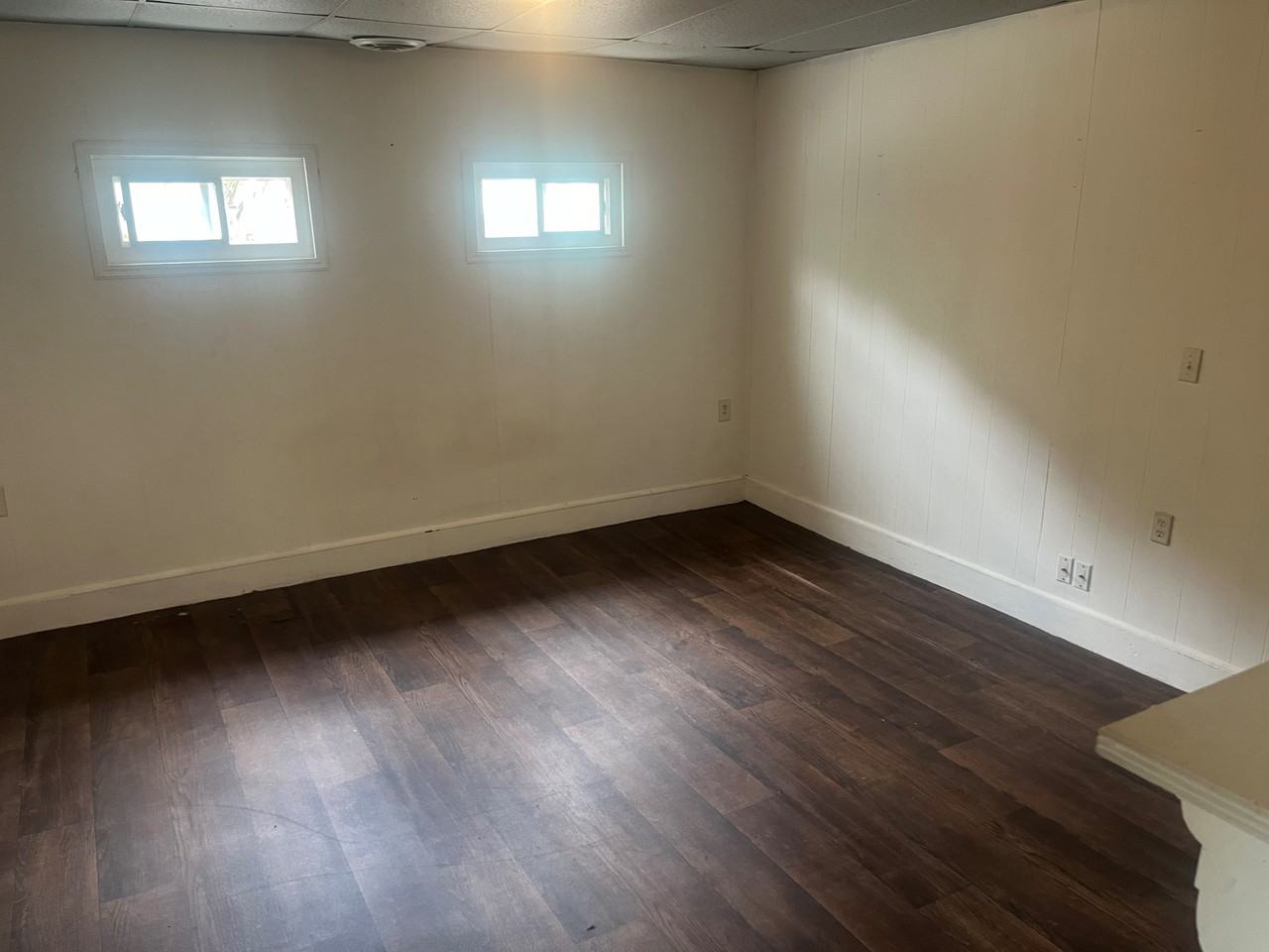 1038 Middle St - Photo 2 of 3