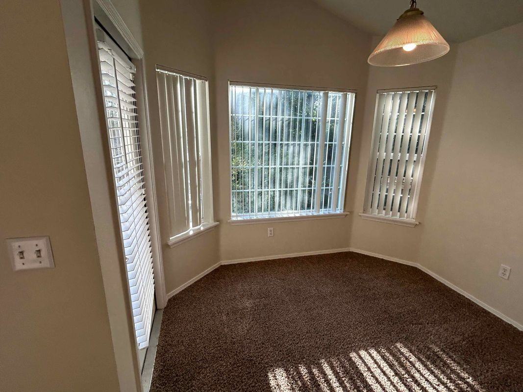 215 N Seafury Ln Apt 201 - Photo 3 of 4