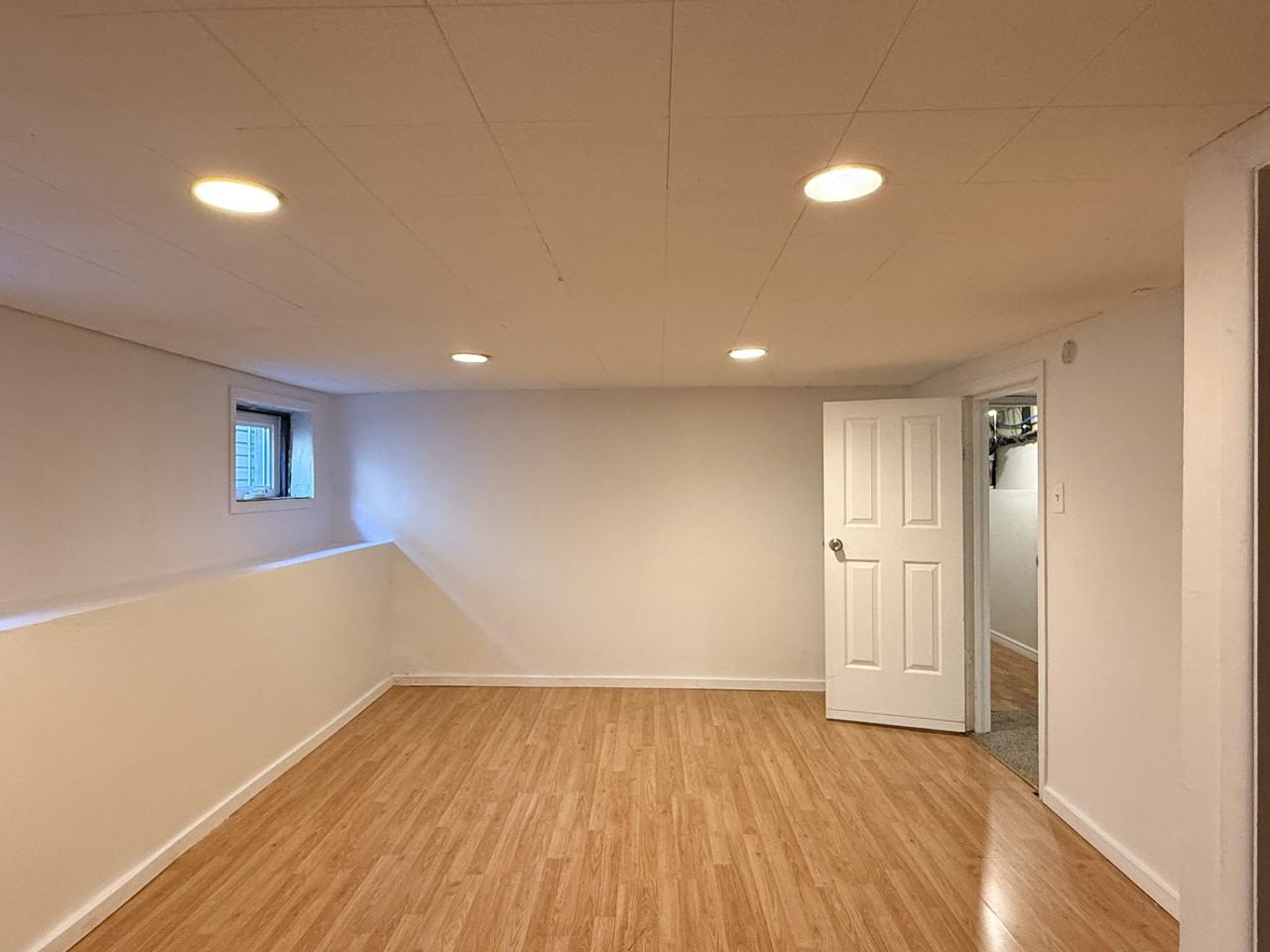 547 E St - Photo 6 of 17