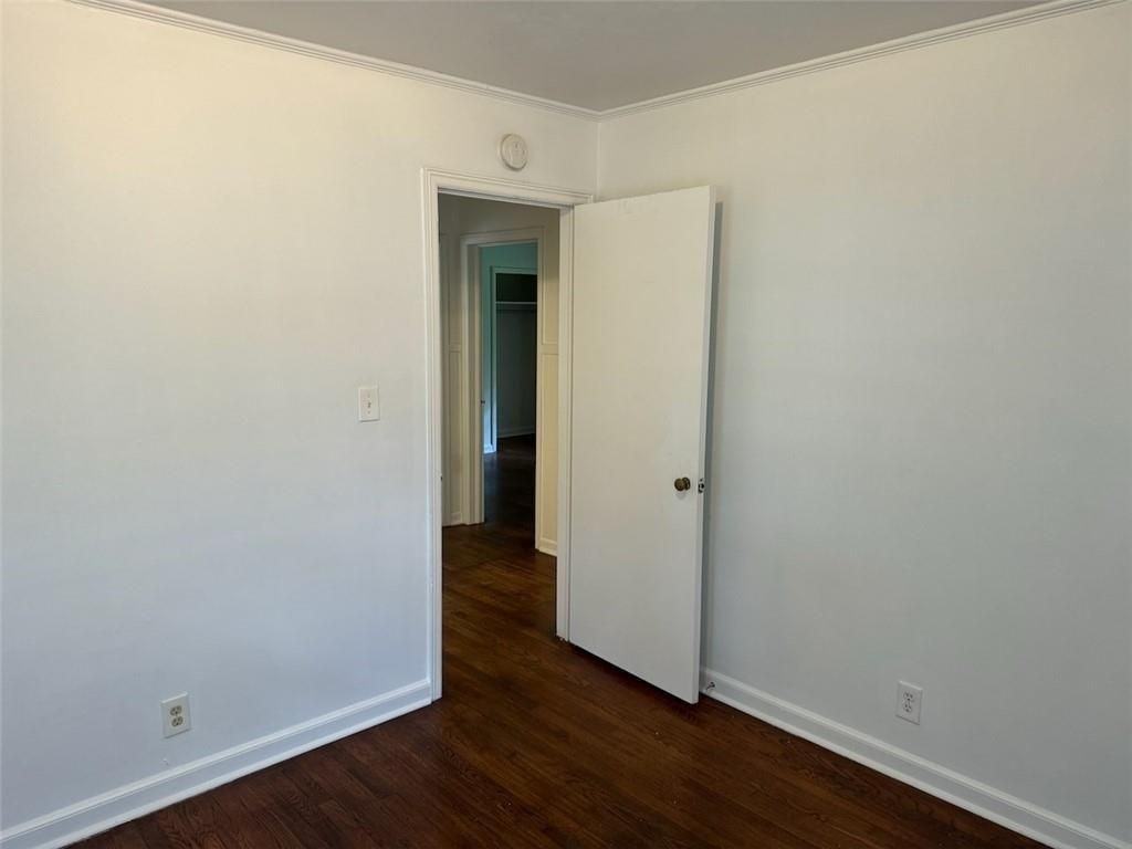 828 Catherine St - Photo 7 of 9