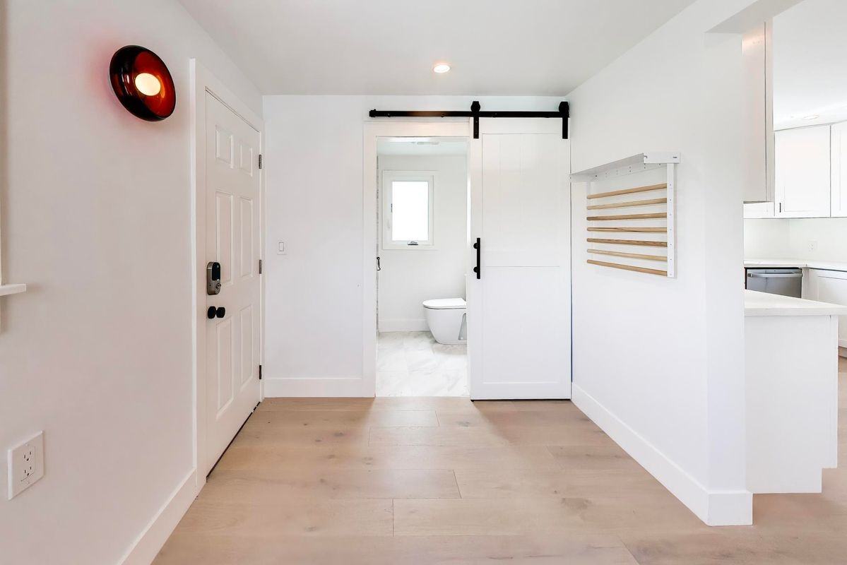 6528 Raymond St - Photo 5 of 25