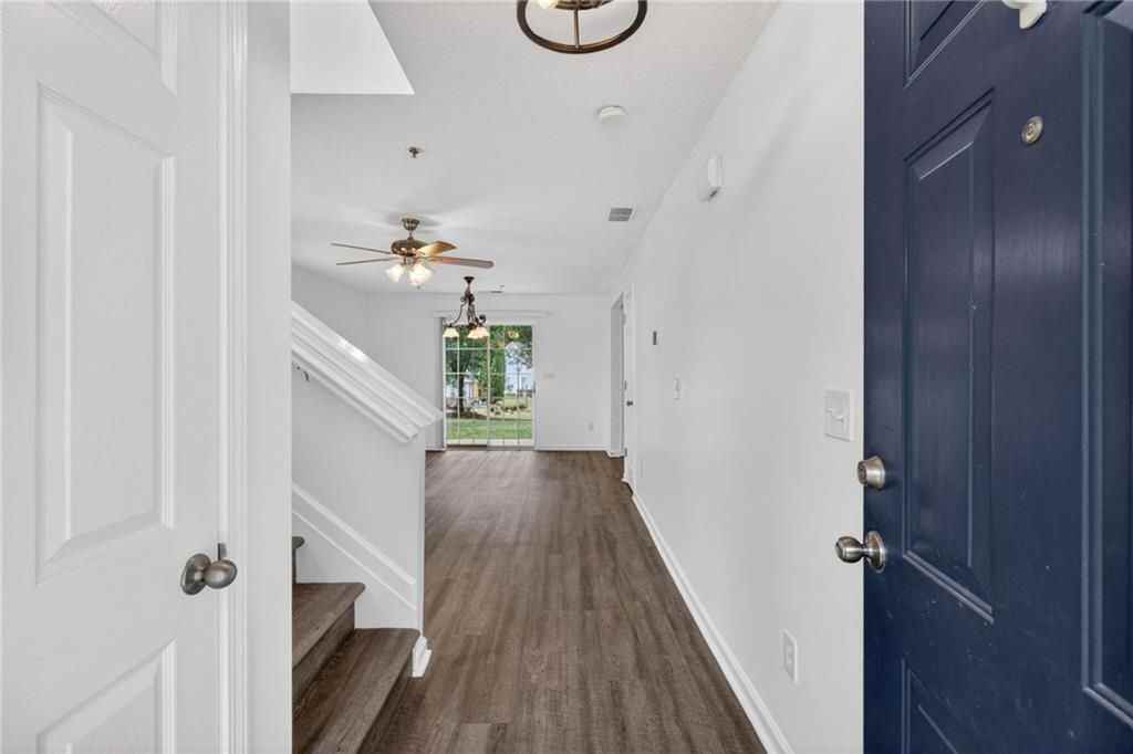 275 Cottonwood Creek Cir - Photo 3 of 30