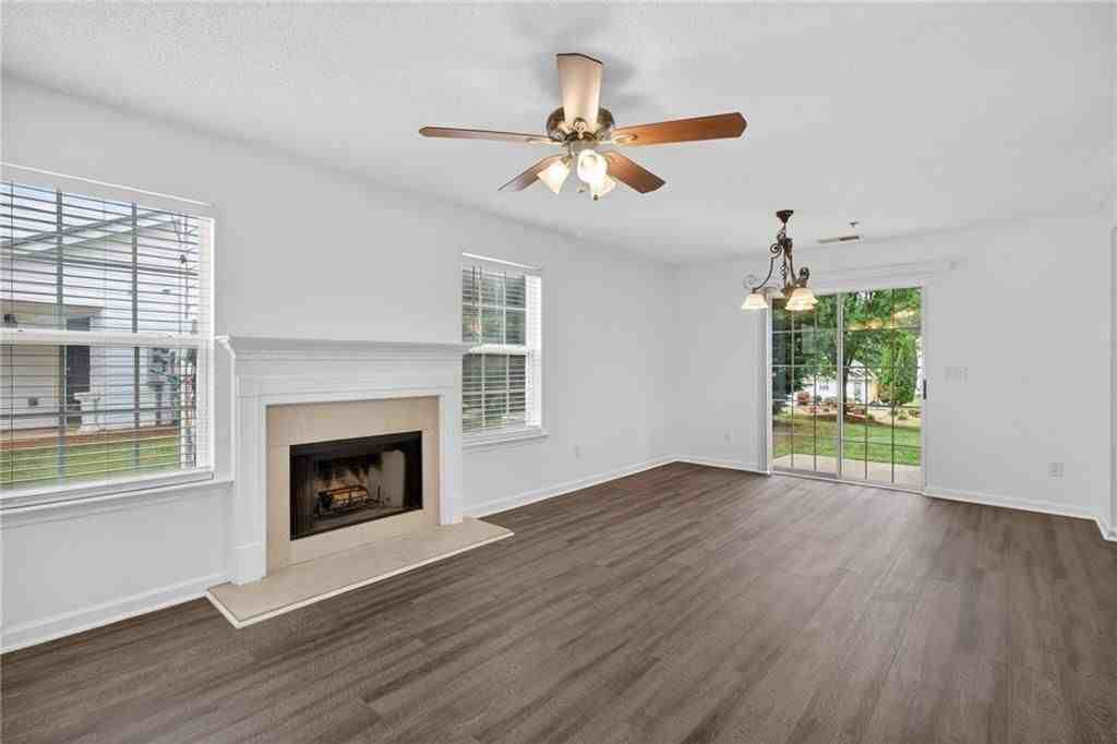 275 Cottonwood Creek Cir - Photo 4 of 30