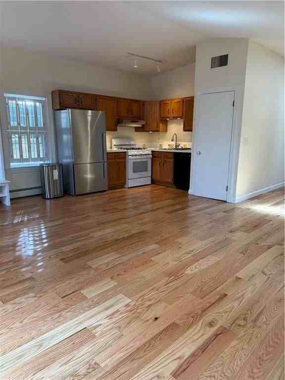 2 Burrs Ln - Photo 5 of 33