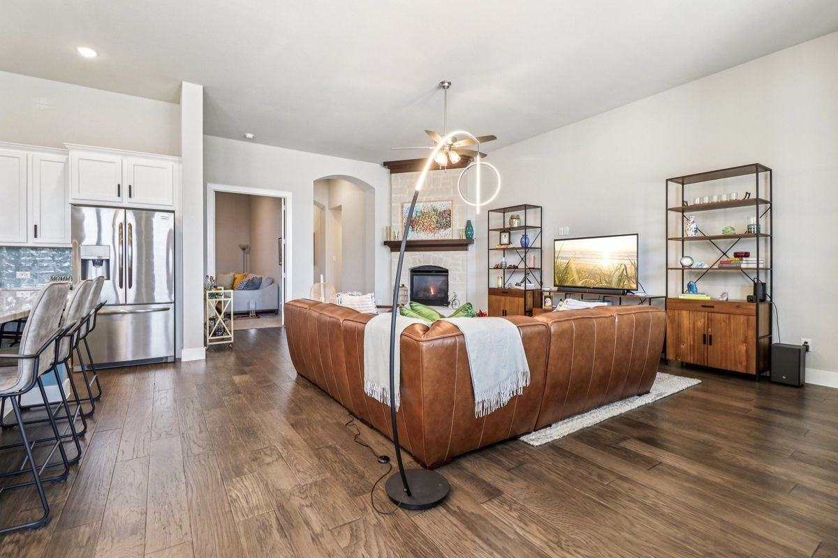 847 Longbranch Way - Photo 4 of 47