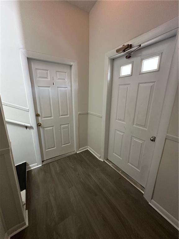 71 Hamlet Ave ##3r - Photo 4 of 30
