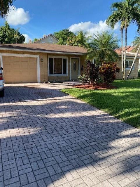 3157 Nw 69th Ct - Photo 2 of 5