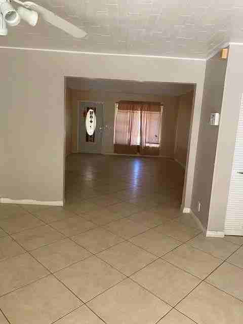 3157 Nw 69th Ct - Photo 5 of 5