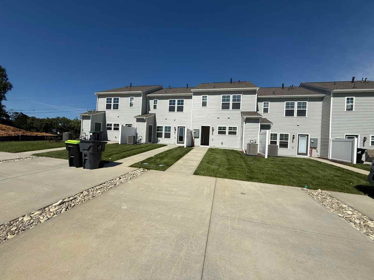 3368 Broadwick Rd #1 - Photo 3 of 20