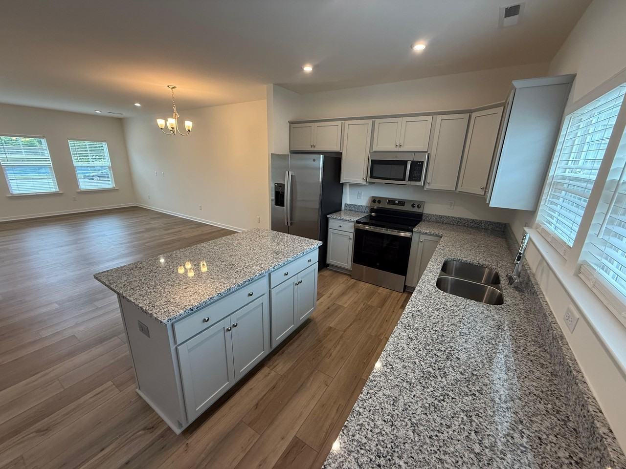 3368 Broadwick Rd #1 - Photo 6 of 20