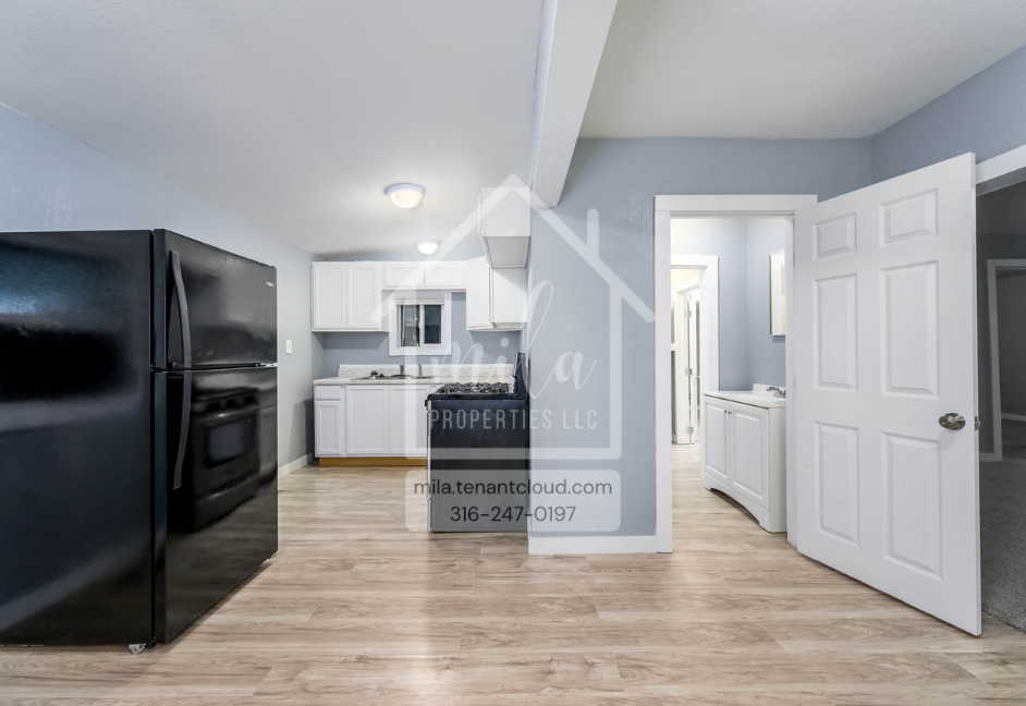 407 W 6th Ave - Photo 2 of 12