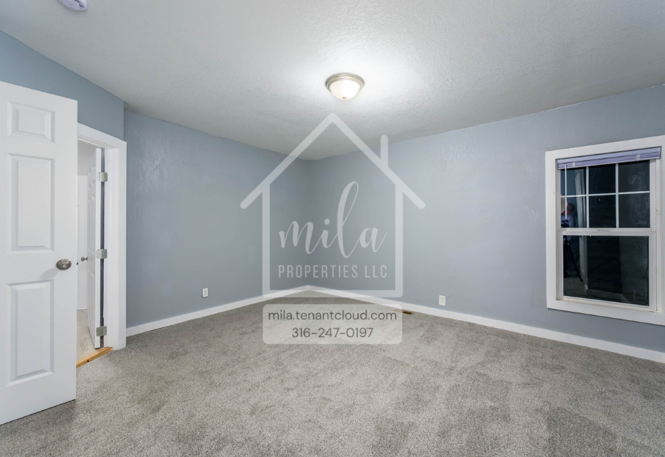 407 W 6th Ave - Photo 5 of 12