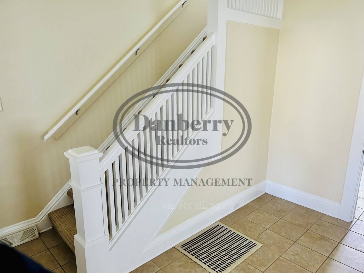 436 E 5th St - Photo 2 of 10