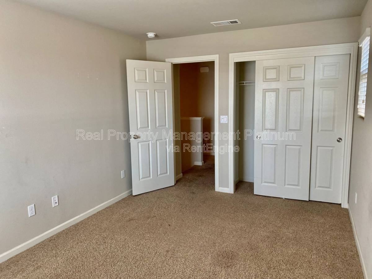 3554 Significant Way - Photo 7 of 10