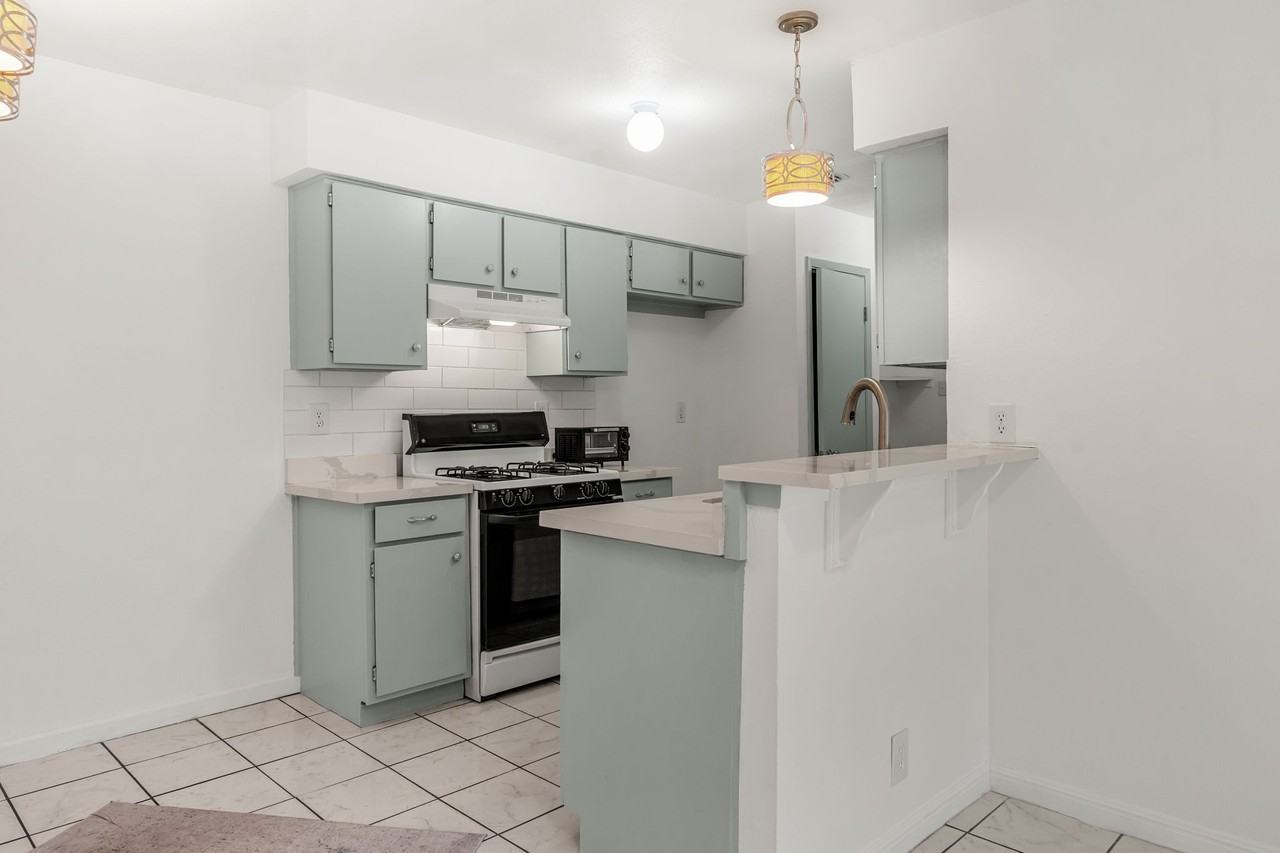 2501 Teri Rd #B - Photo 5 of 22