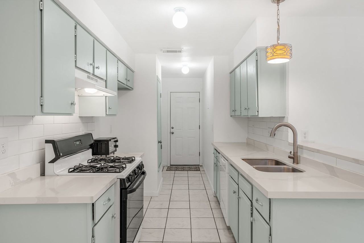 2501 Teri Rd #B - Photo 6 of 22