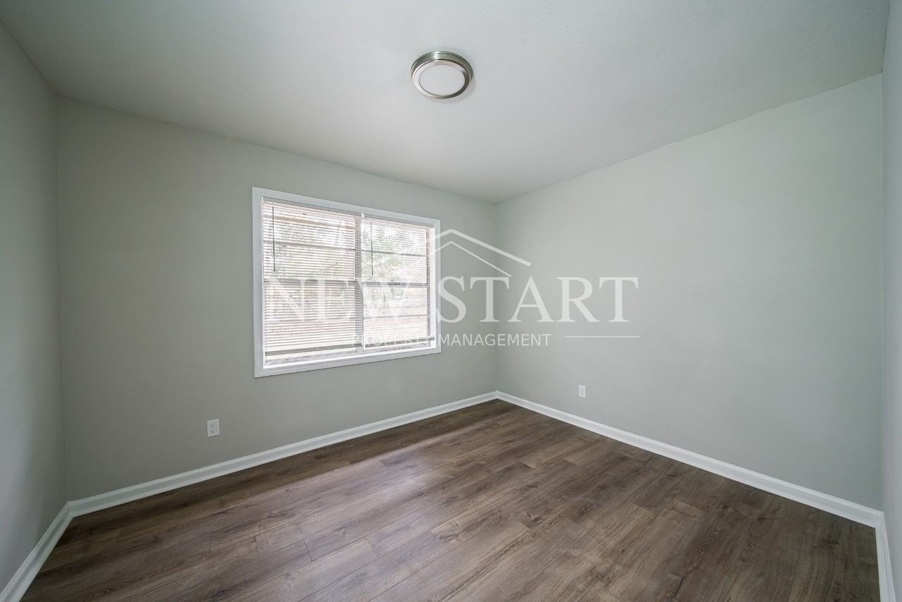 1417 Celeste Dr - Photo 6 of 10