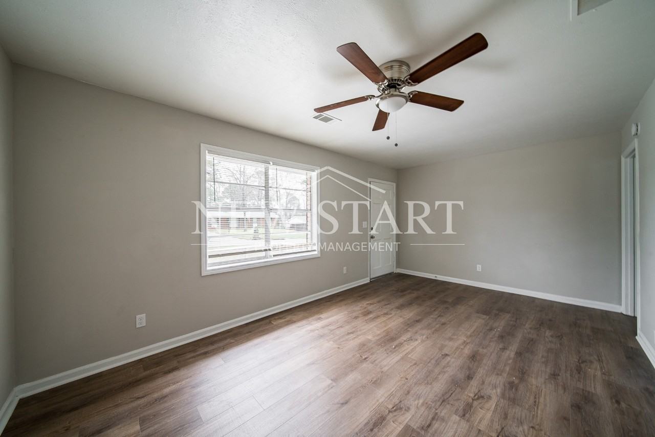 1417 Celeste Dr - Photo 7 of 10
