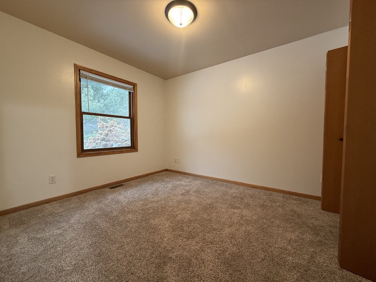 19048 66th Ave #19048 - Photo 5 of 12