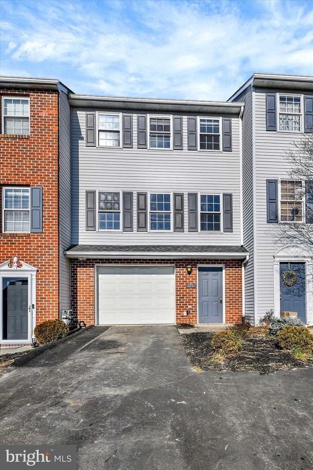 2256 N Point Dr - Photo 2 of 28
