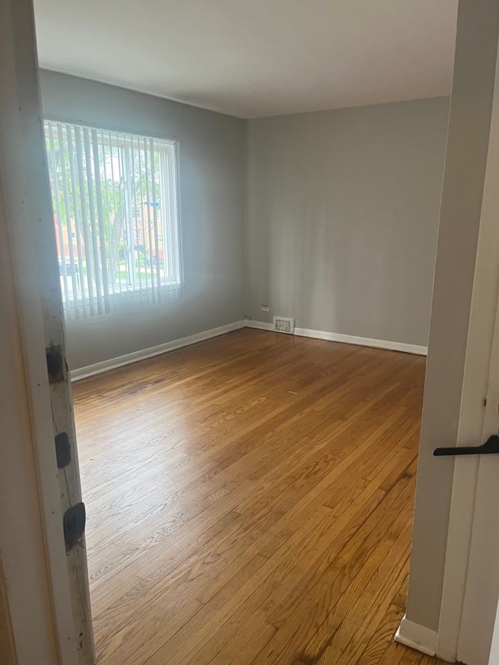 1013 Bellwood Ave #2W - Photo 5 of 6