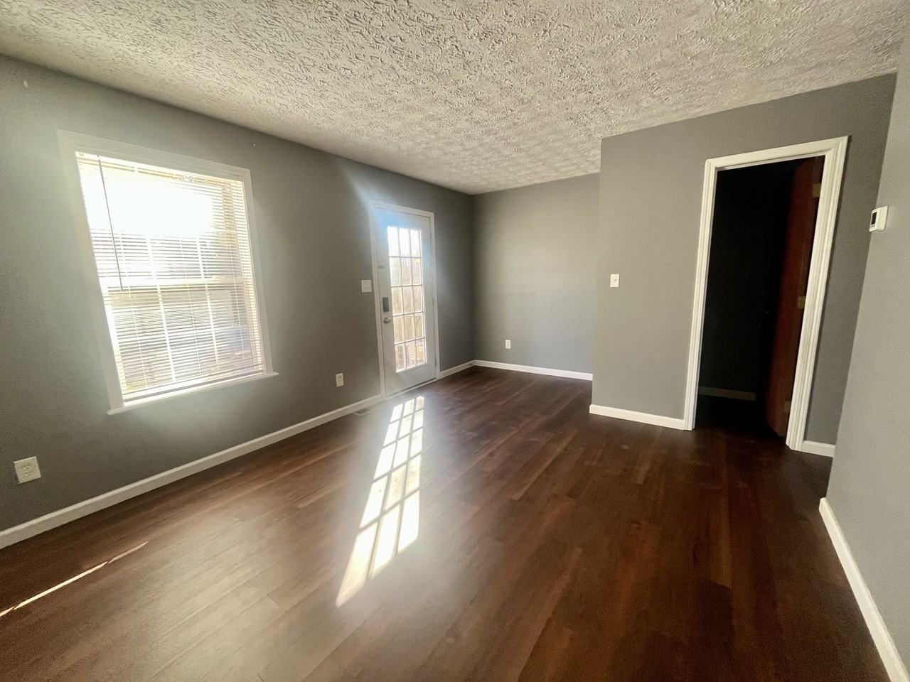 8 Thistlewood Ln #6 - Photo 5 of 10
