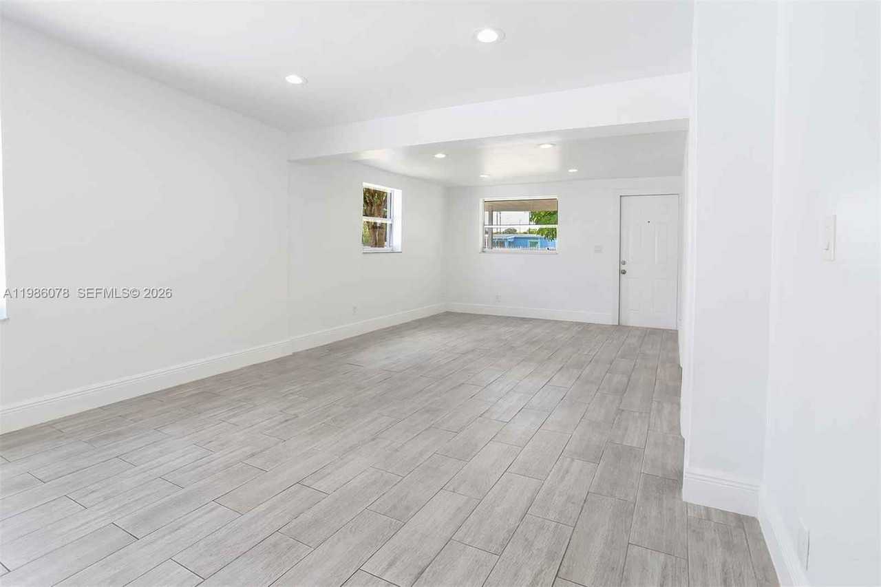 14260 Nw 22nd Pl - Photo 3 of 29