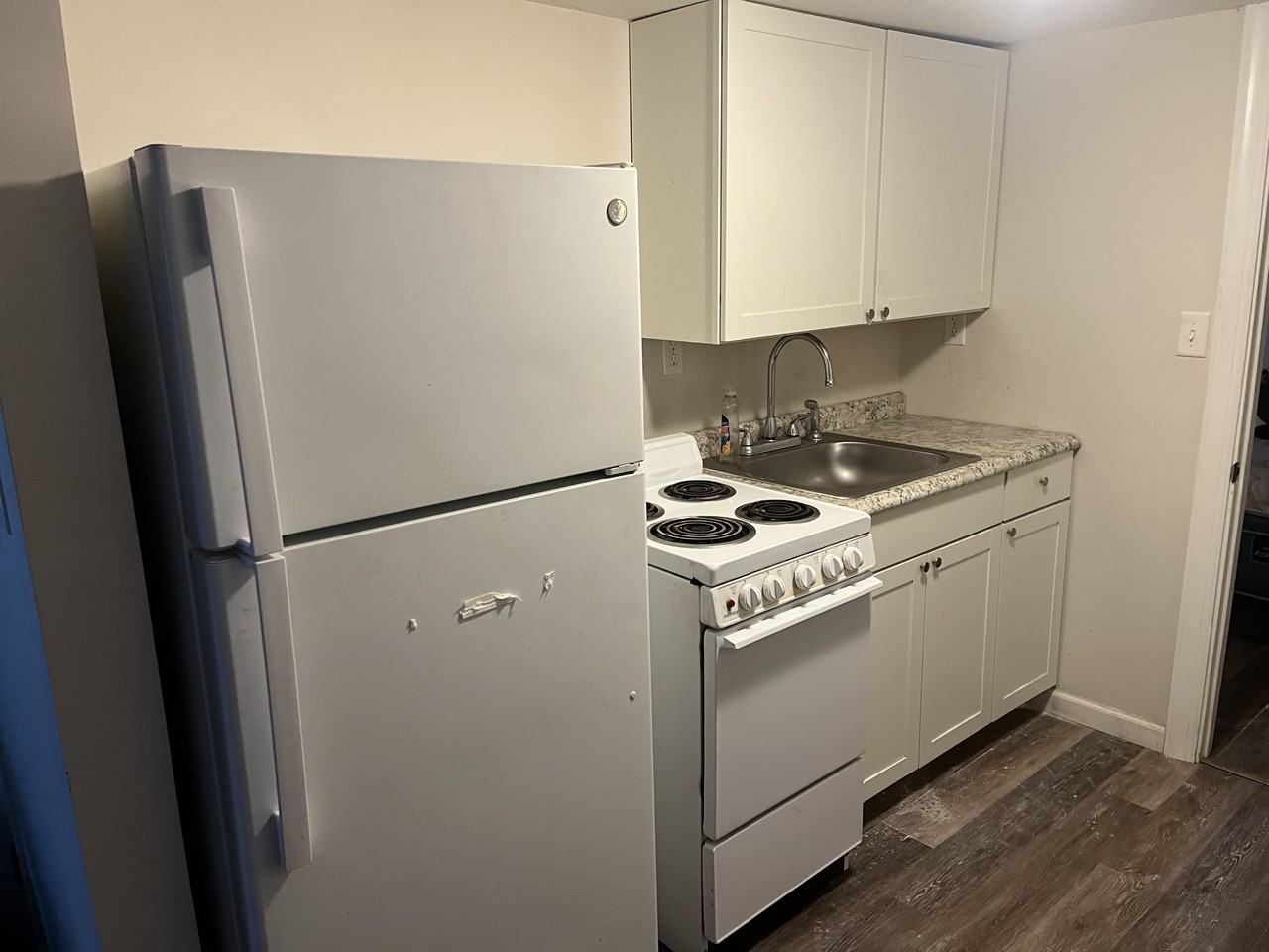 2111 Lawn Ave #9 - Photo 6 of 10