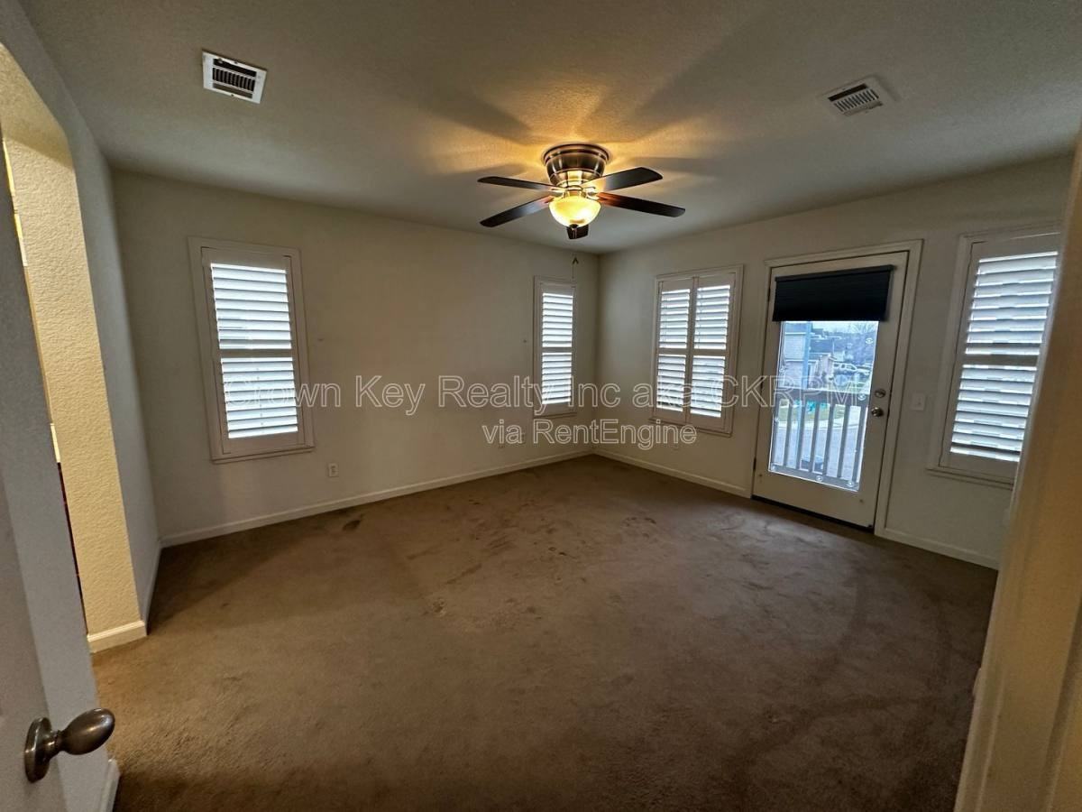 2608 Greenleaf St - Photo 3 of 10