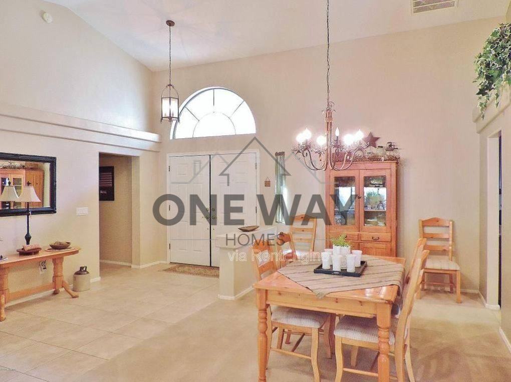 1430 E Crescent Way - Photo 2 of 7
