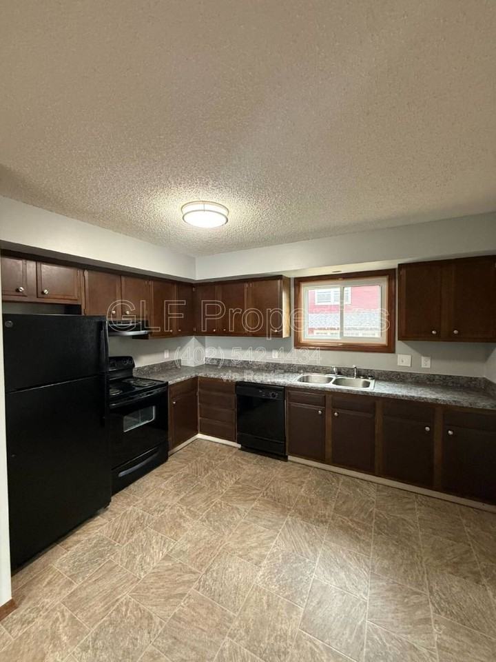 46 Bradford St #4 - Photo 2 of 7
