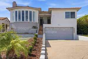 featured image of 3266 Goldfinch St