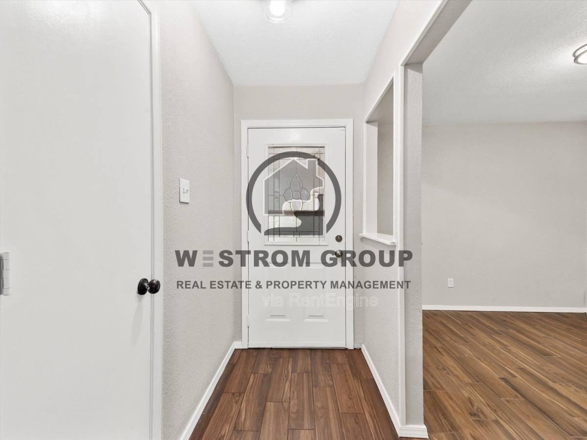 5402 Rimrock Ct - Photo 2 of 10