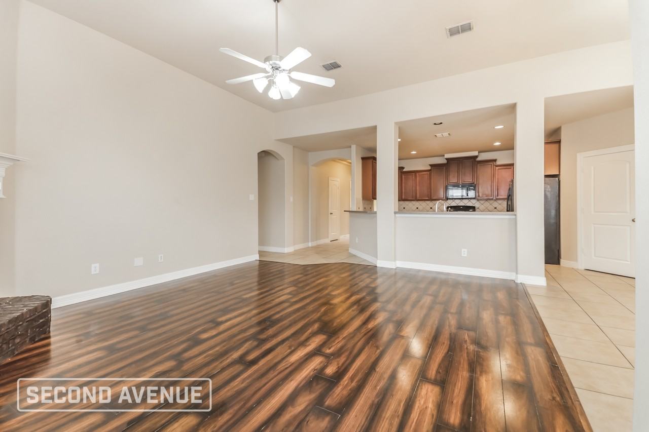 1820 Rosson Rd - Photo 6 of 28
