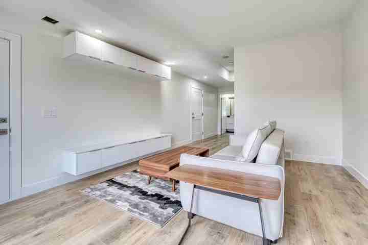 1047 Oak Barrel Place - Photo 2 of 20
