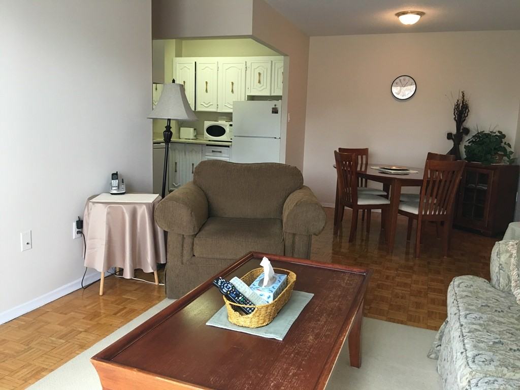 Regent Court Apartments - Photo 3 of 10