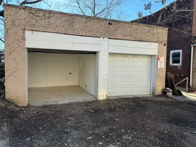 421 13th St - Photo 2 of 2