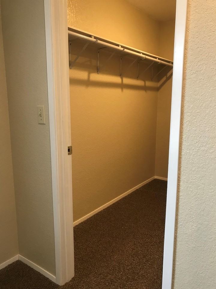 1116 Wakefield St - Photo 4 of 5