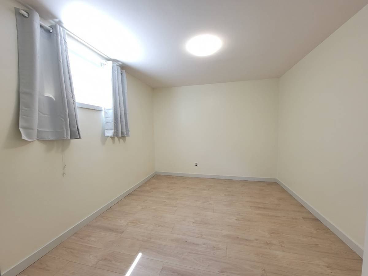 6021 Sumas St - Photo 7 of 9