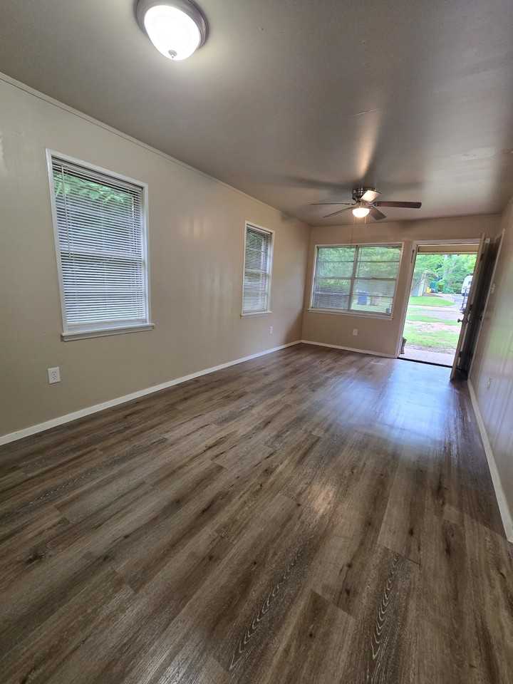 11618 W 1st Ave #108 - Photo 7 of 10