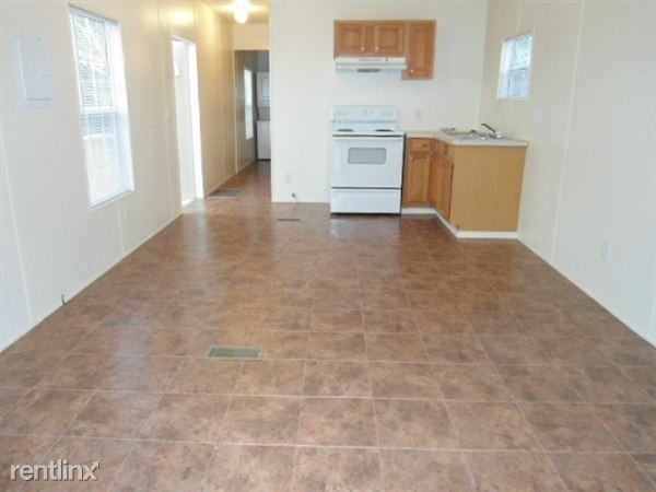 9523 Pinecrest St - Photo 3 of 6