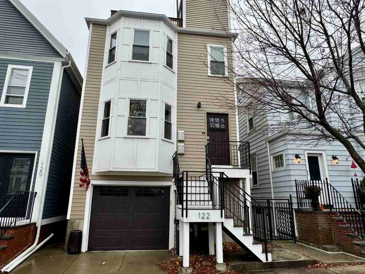 122 Coleridge St #1