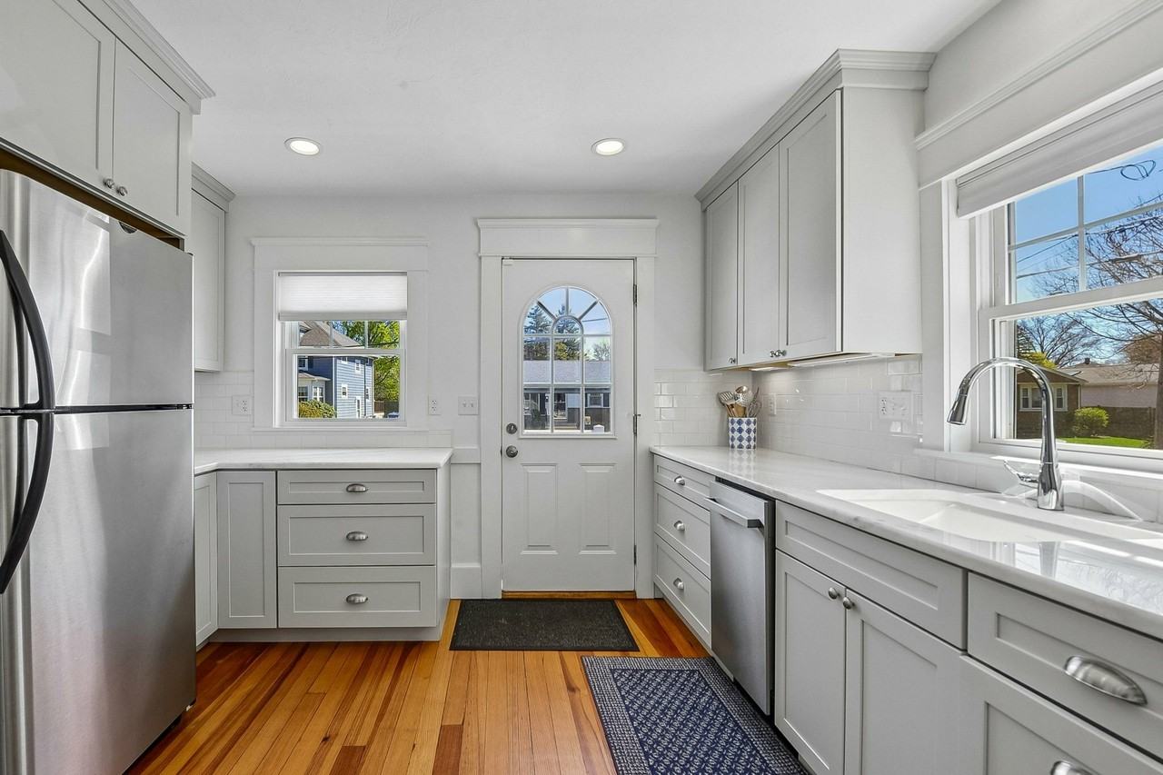 117 S Atlantic Ave - Photo 3 of 26