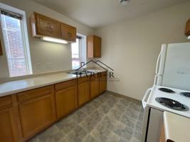 featured image of 146 S Broadway St
