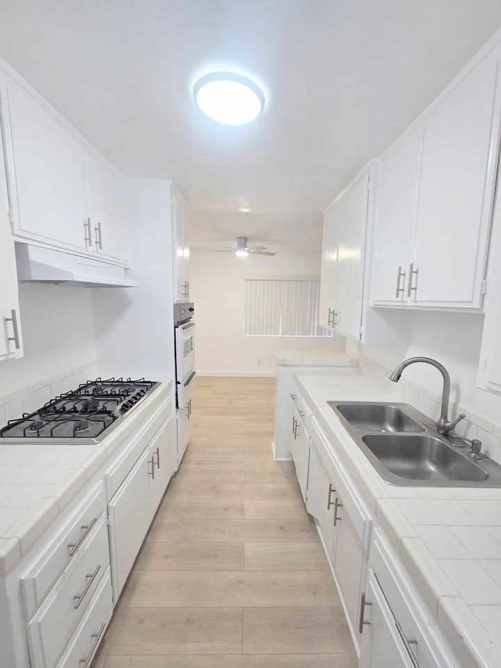 8750 Topanga Canyon Blvd #6 - Photo 4 of 25