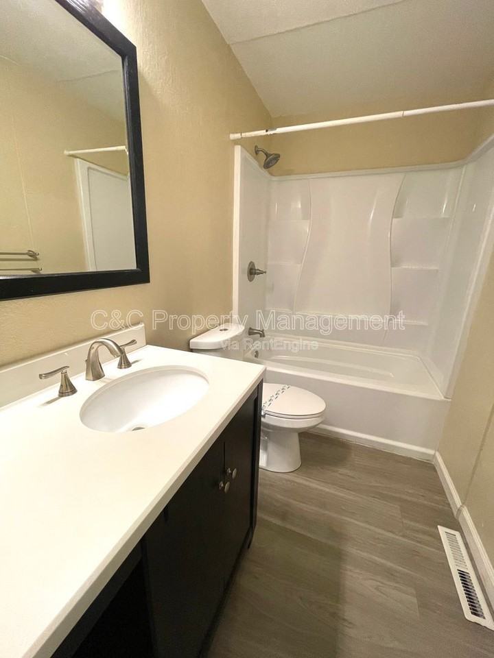 802 Sunset Dr #I - Photo 2 of 8