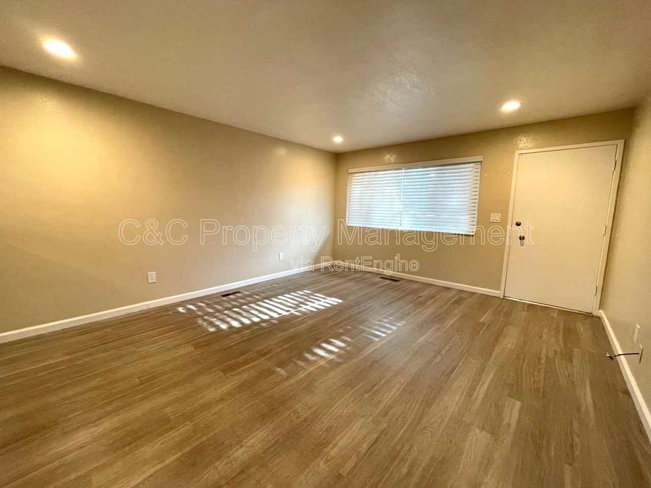 802 Sunset Dr #I - Photo 6 of 8