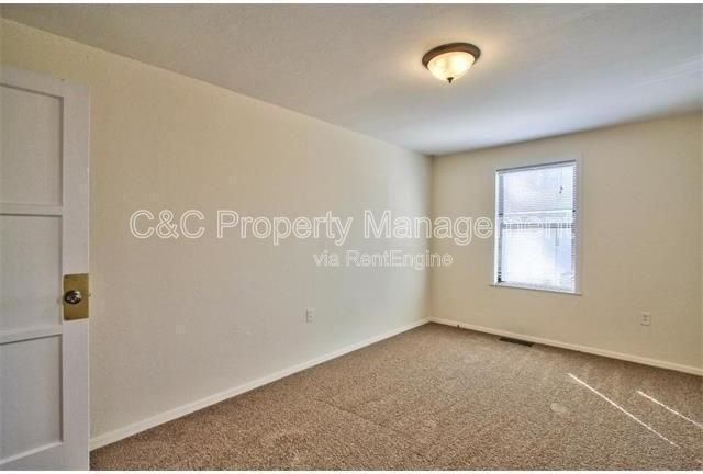 244 Carmel Ave #1 - Photo 7 of 8