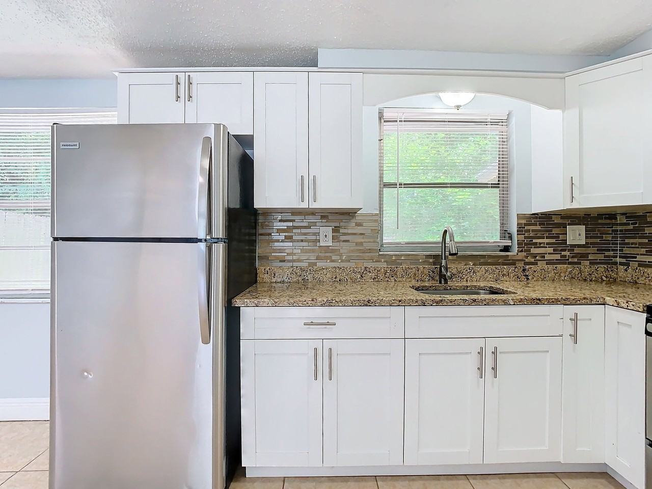 1525 Swordbill Dr - Photo 7 of 25